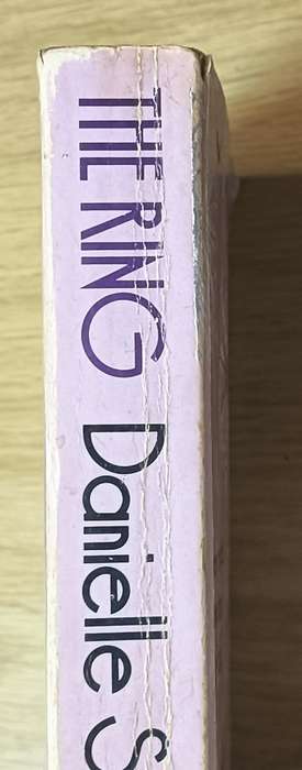 The Ring - Danielle Steele - Softcover - 346 Pages