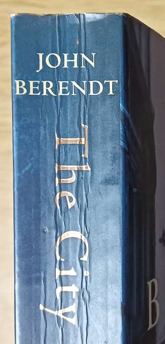 The City of Fallen Angels - John Berendt - Softcover - 372 Pages