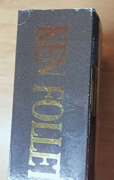 On Wings of Eagles - Ken Follett - Softcover - 606 Pages