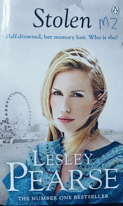 Stolen - Lesley Pearce - Softcover - 488 pages