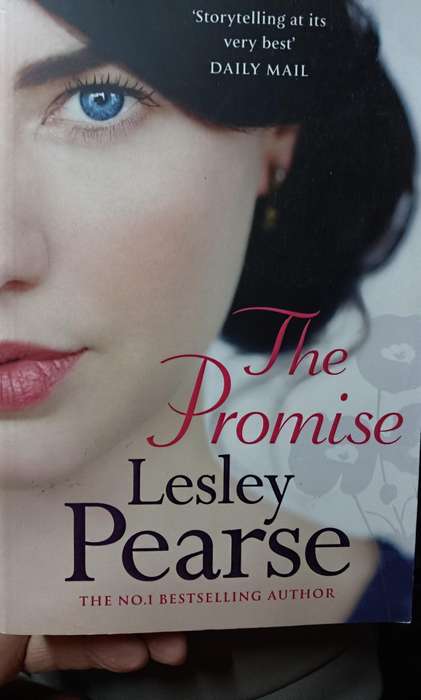 The Promise - Lesley Pearse - Softcover - 504 Pages