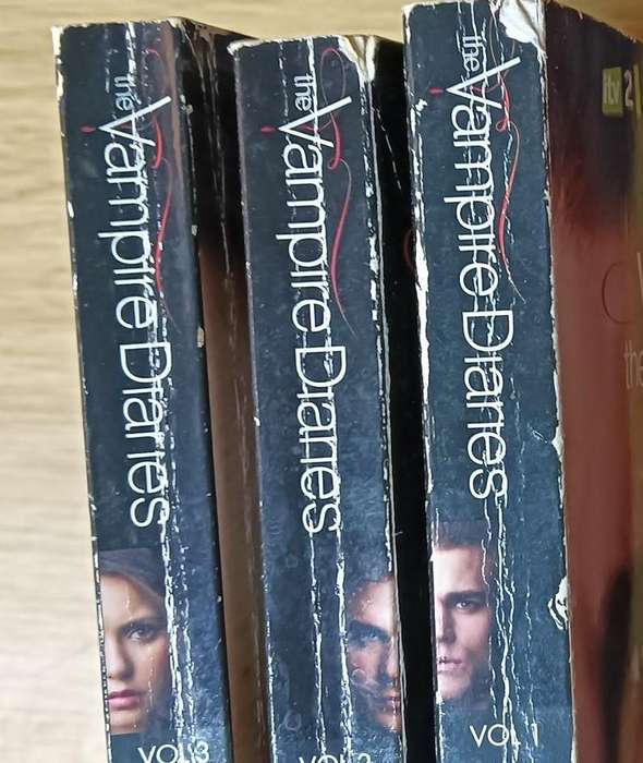 The Vampire Diaries Vol 1 - 3 - L.J. Smith - Softcover - 739 total pages