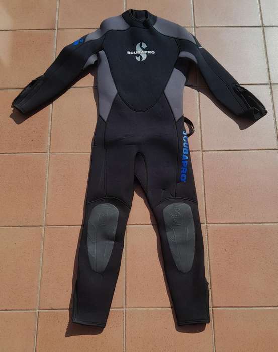 SCUBAPRO WETSUIT (Mens) + booties, mask & flippers