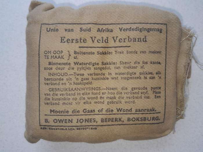 WWII U.D.F. FIELD DRESSING *BILINGUAL*