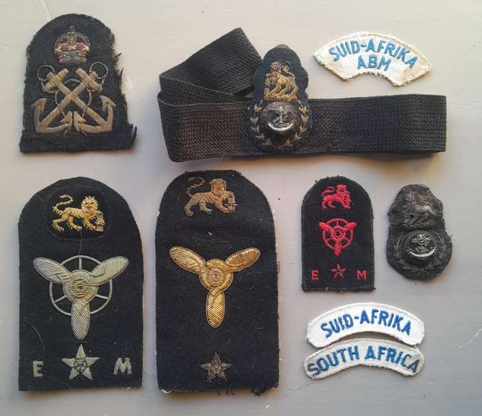 VINTAGE SA NAVY INSIGNIA