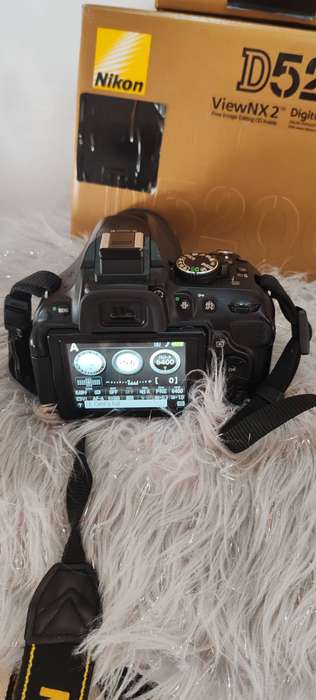 Nikon D5200 Camera Kit