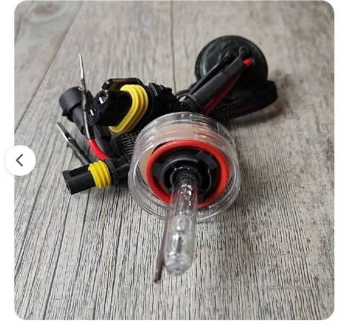 Headlight fog light bulb