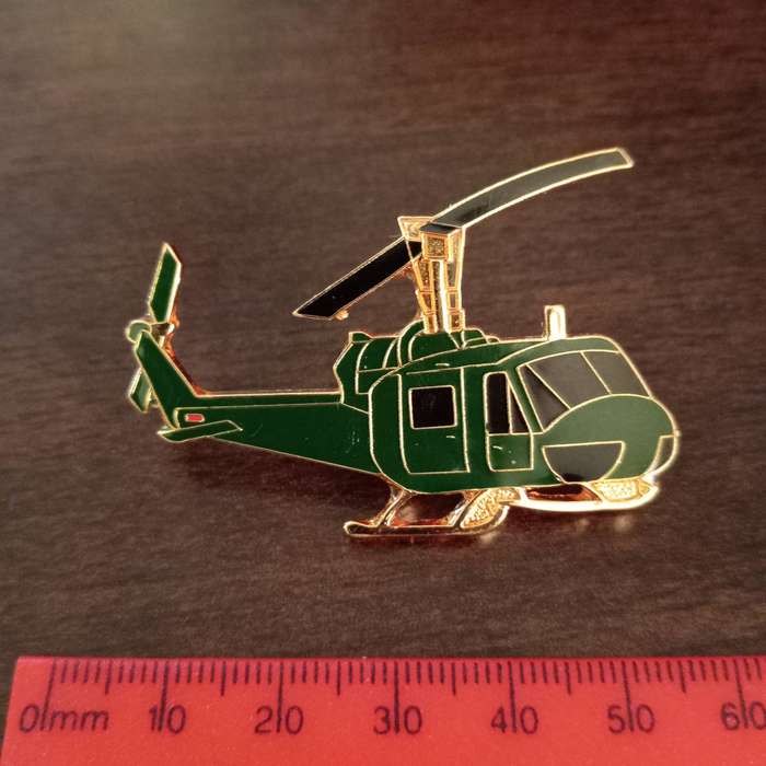 UH-1 HUEY HELICOPTER LAPEL PIN