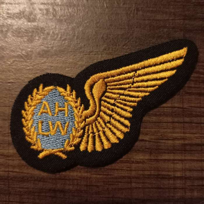 SADF, AIR FORCE AIR HOSTESS HALF WING BADGE