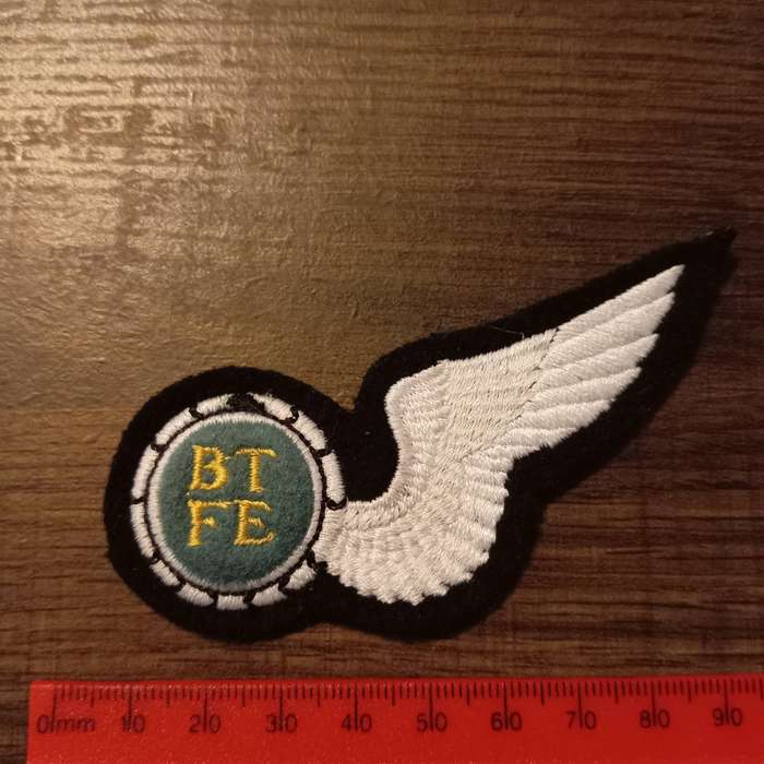 SADF, AIR FORCE FLIGHT ENGINEER HALF WING BADGE
