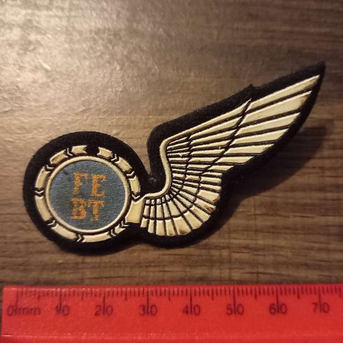SADF, AIR FORCE FLIGHT ENGINEER HALF WING BADGE
