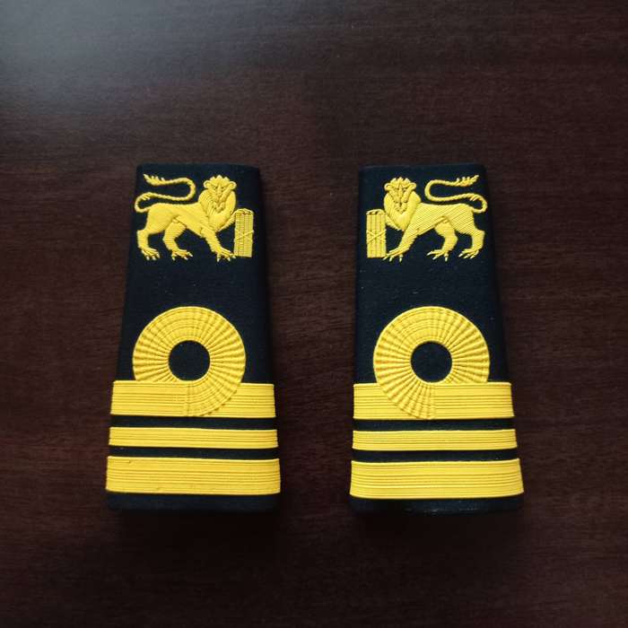LIEUTENANT COMMANDER, SLIP-ON SHOULDER RANKS, SADF, SA NAVY
