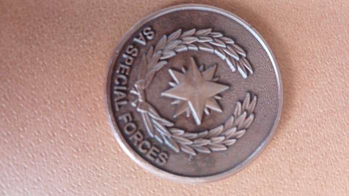 Recce Medallion For Warrant Officer Original. No Number.