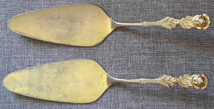 Eetrite 24k Gold plated Cake lifters x2