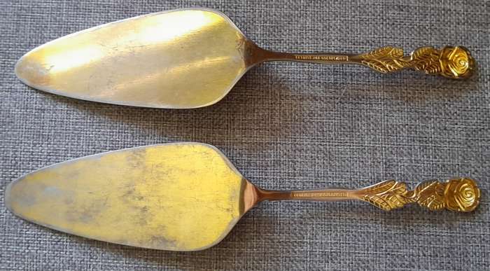 Eetrite 24k Gold plated Cake lifters x2
