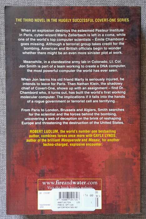 The Paris Option - Robert Ludlum (Large size softcover)