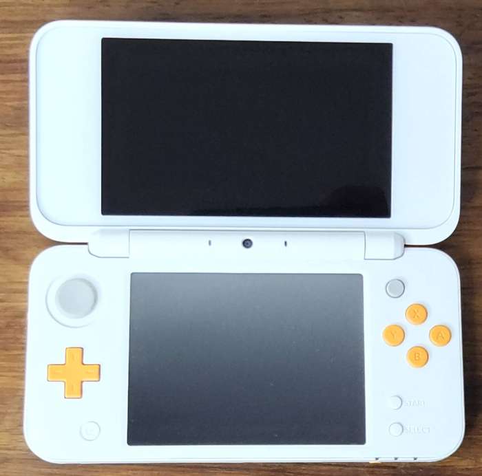 New Nintendo 2DS XL Console