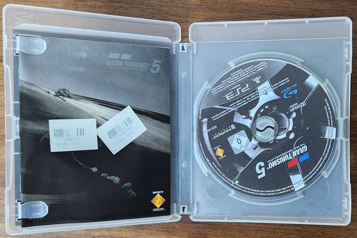 PlayStation 3 80GB Console(CECHL04) + Game Bundle