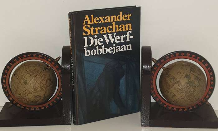 Geteken. Alexander Strachan : Die Werf-Bobbejaan