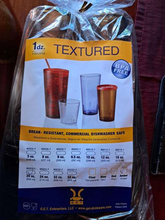 Packet of 12 TEXTURE PLASTIC GLASSES - PBA Free- 592 ml - USA made. Break resistant, dishwasher safe