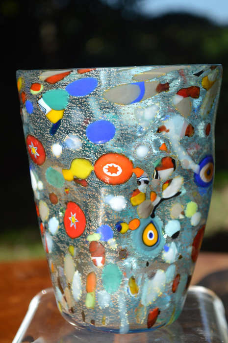 MAGNIFICENT BEAUTY. BRAND NEW, IN ORIGINAL PACKAGING. MURANO TUMBLER IMPORTED FROM ITALY!