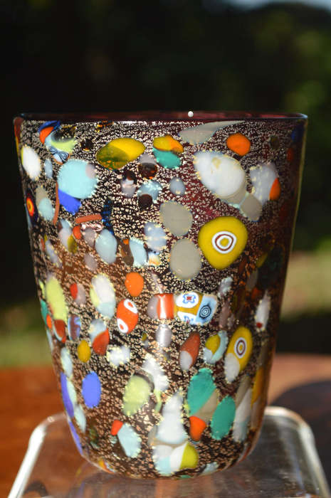 MAGNIFICENT BEAUTY. BRAND NEW, IN ORIGINAL PACKAGING. MURANO TUMBLER IMPORTED FROM ITALY!