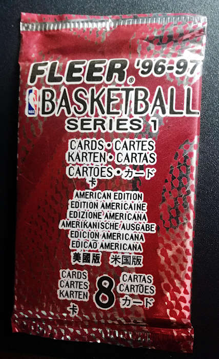 18 Sealed Packs Fleer 1996-97 NBA Series 1 Trading Card Packs. KOBE ROOKIE YEAR
