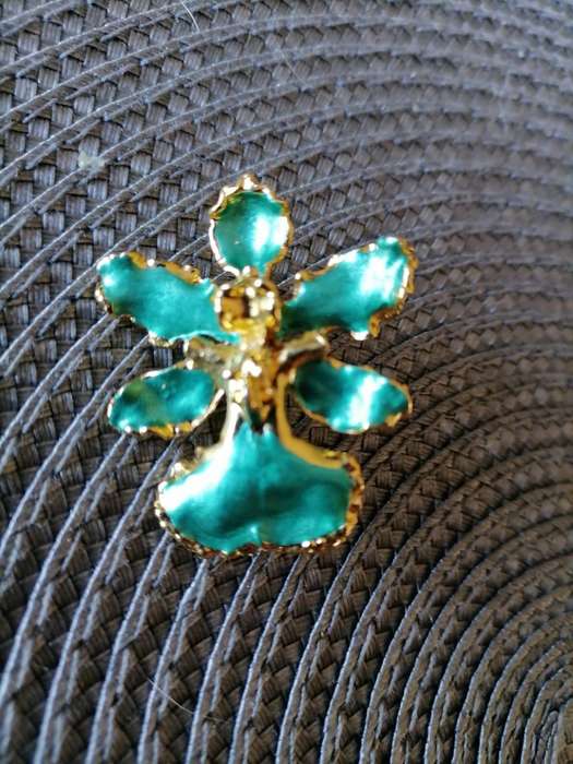 VINTAGE SIMPOLY 22KT GOLD PLATED GREEN ENAMEL ORCHID FLOWER BROOCH AND PENDANT