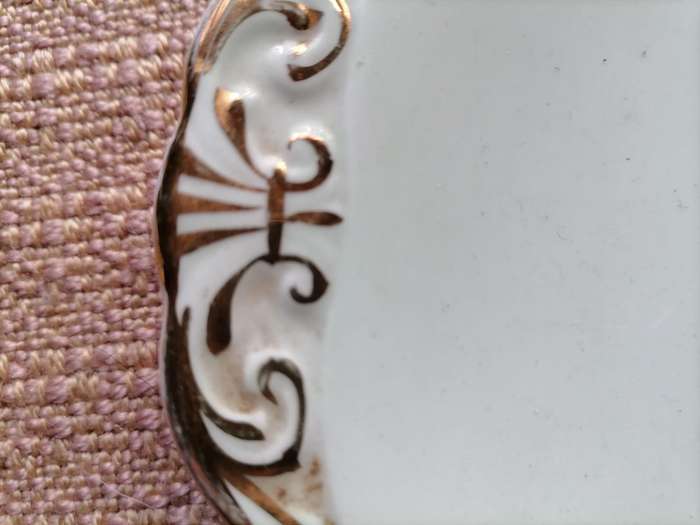 ROYAL STANDARD FINE BONE CHINA PLATE (ENGLAND)