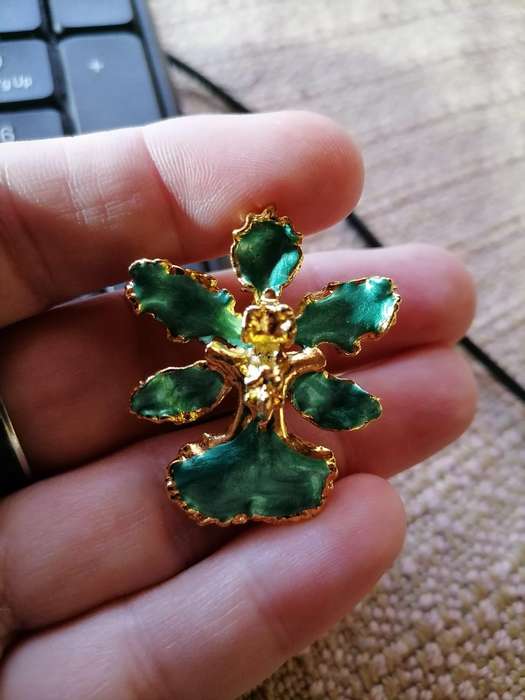 VINTAGE SIMPOLY 22KT GOLD PLATED GREEN ENAMEL ORCHID FLOWER BROOCH AND PENDANT