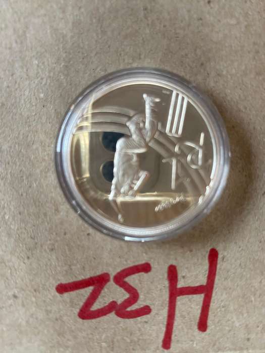 Scarce - 2003 South Africa Silver Proof R1 - Cricket