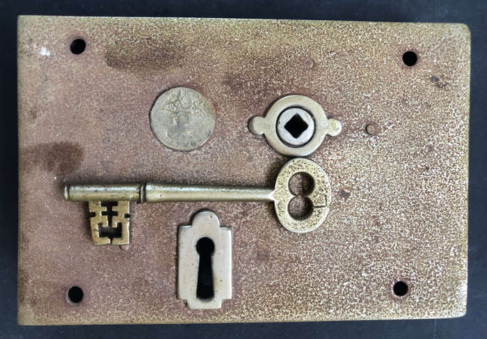 DOOR LOCK WITH ORIGINAL KEY ANTIQUE LARGE HEAVY CAST IRON