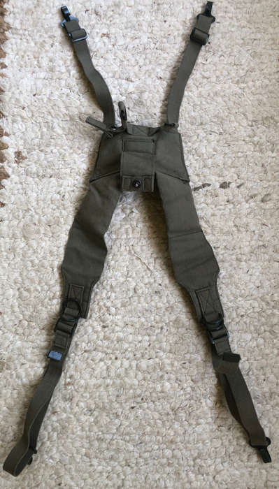 MILITARY WEBBING SHOULDER HARNESS