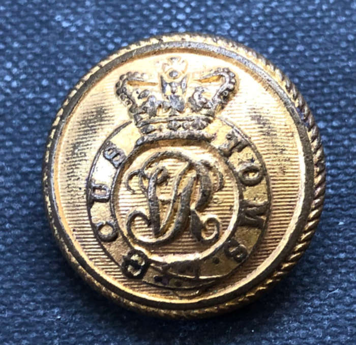MILITARY BRITISH CUSTOMS BRASS TUNIC BUTTON QUEENS CROWN SIGNED WILLIAM JONES & CO LONDON