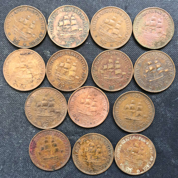 HALF PENNY 1937, 1940-1945, 1949, 1950-1952, 1951 & 2 x 1942 UNION OF SOUTH AFRICA COLLECTION OF 14