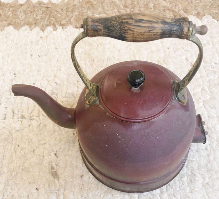 COPPER KETTLE ELECTRIC SIGNED PECO CIRCA 1930 TYPICAL GOOSE NECK AND OAK HANDLE