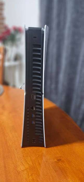 Sony PlayStation 5 (PS5) Slim 1TB