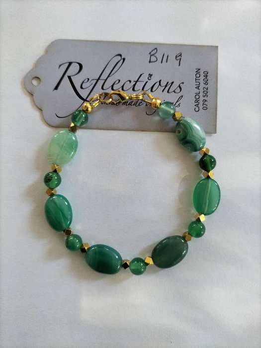 Green Agate bracelet. 119