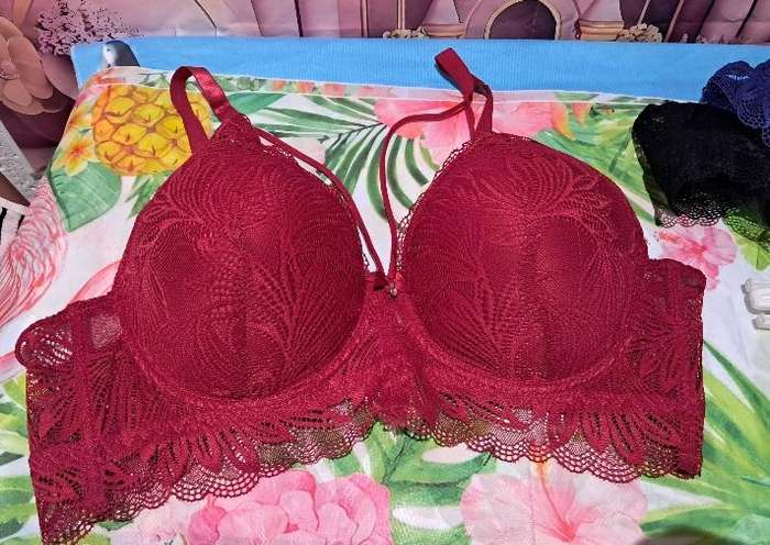 Bra:  46D