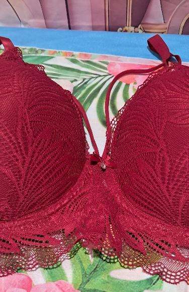 Bra:  46D