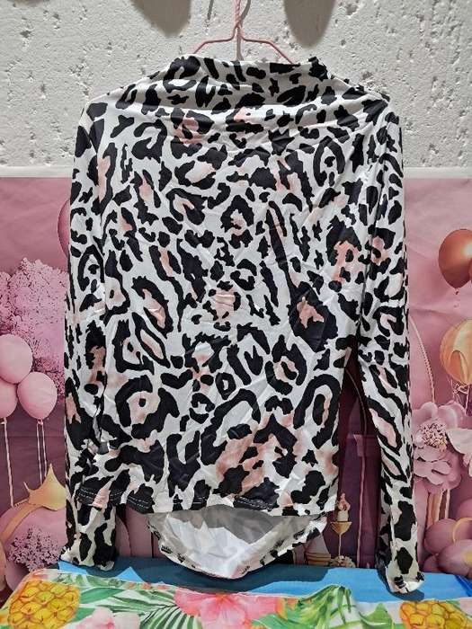 Leopard printed  Top: XL