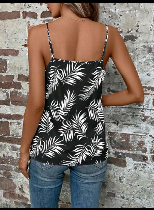Stunning  Top: Small
