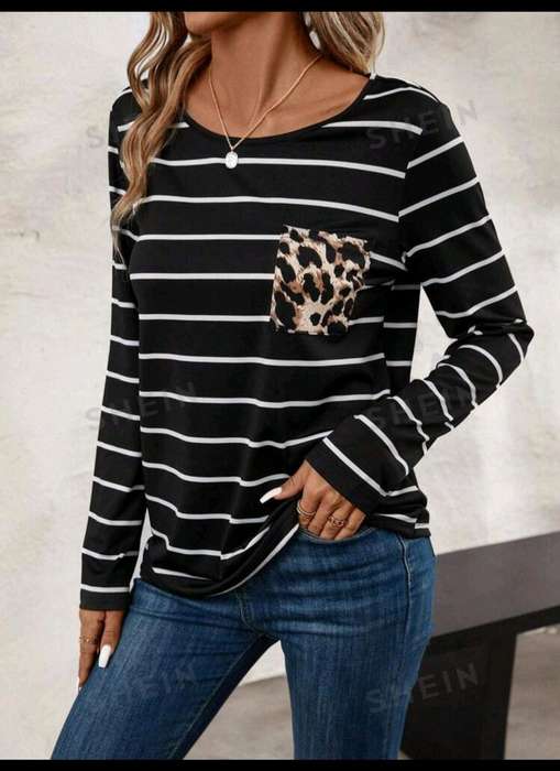 Stunning long sleeve Top:  XL