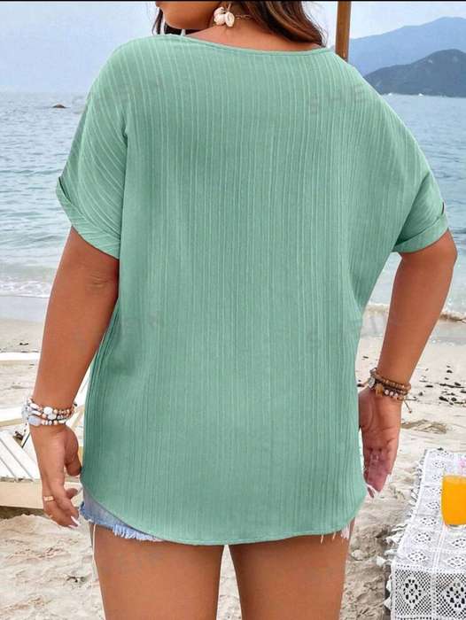 Stunning Top: 1XL