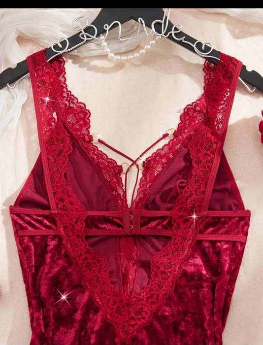 Red Baby doll Lingerie: XL