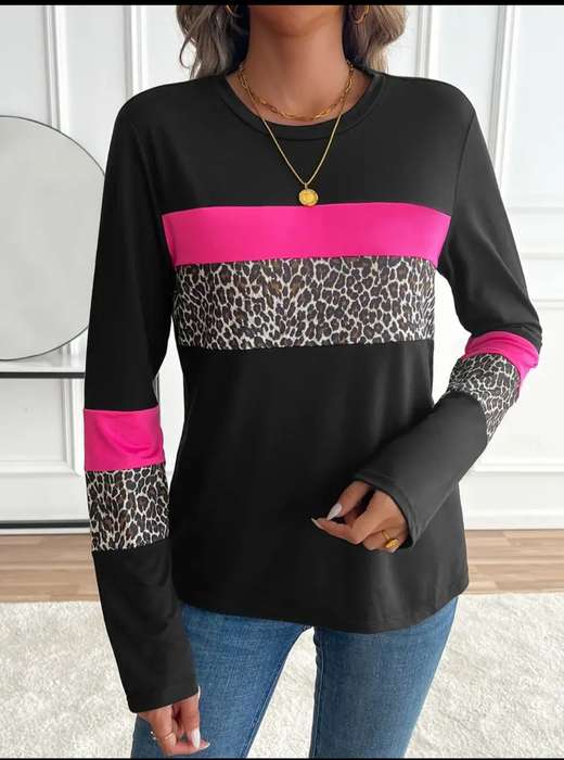 Stunning  Top:  XXL