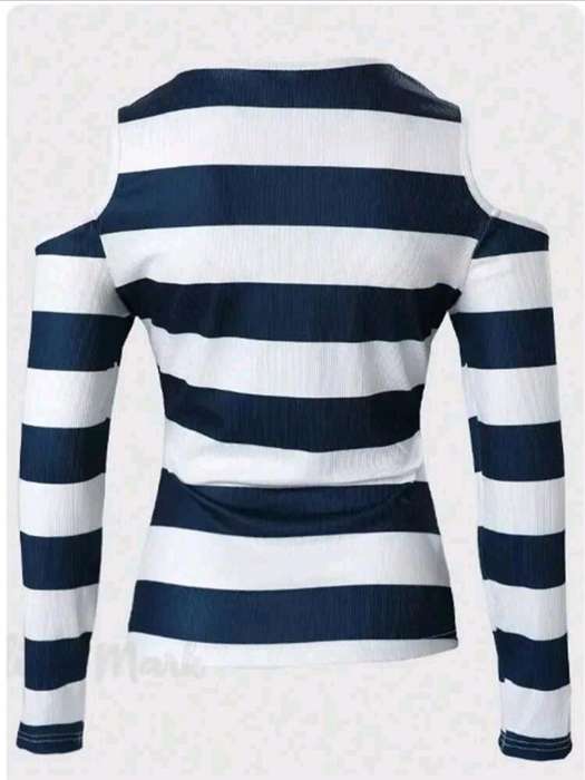 Stunning Long sleeve  Top:  XL