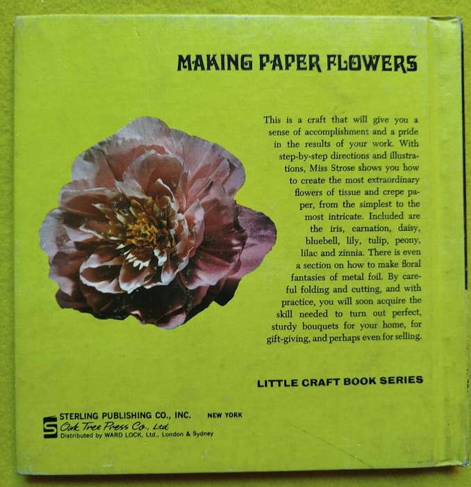 Making Paper Flowers - Susanne Strose