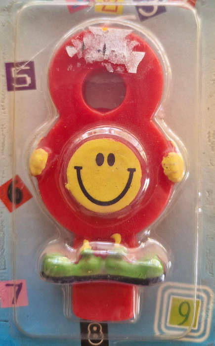 Number 8 candle