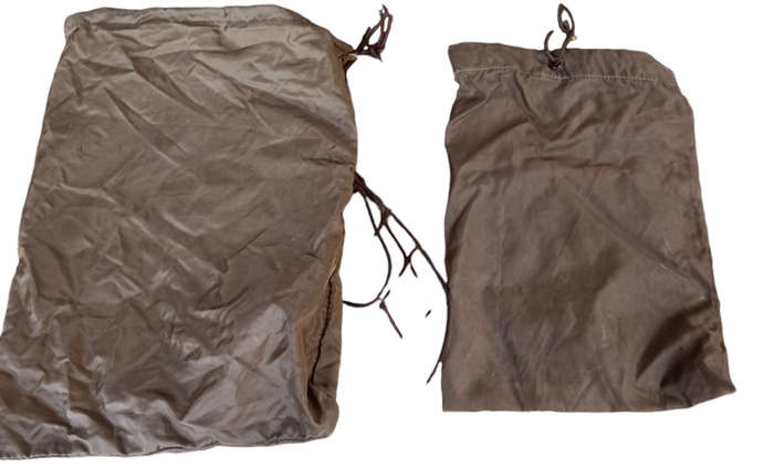 2 Old SA Army small Toiletries bags - sell per bag and not as a lot-good condition